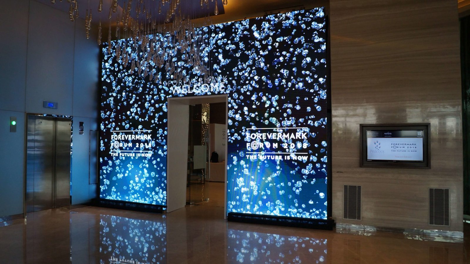 LED Gate